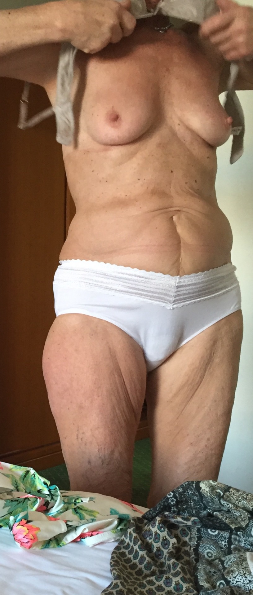 lovegrannylove:  volvo62:  grannycuntlover:  mikemoon2013:   Wife 69 Enjoy  Many