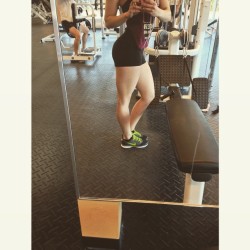 queenhunterrr:  #Hamstring wave 👋 •