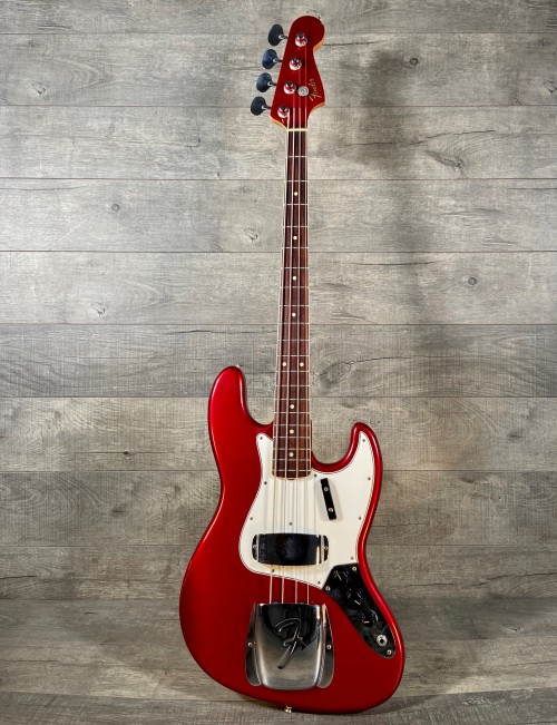  1966 Fender Jazz Bass in Candy Apple Red from: www.ssvintage.com 