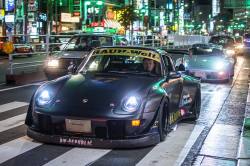 revvedupblog:  RWB nights in Roppongi.  (at 六本木交差点 Roppongi Crossing) 