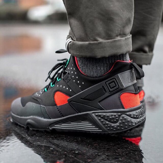 nike huarache holographic