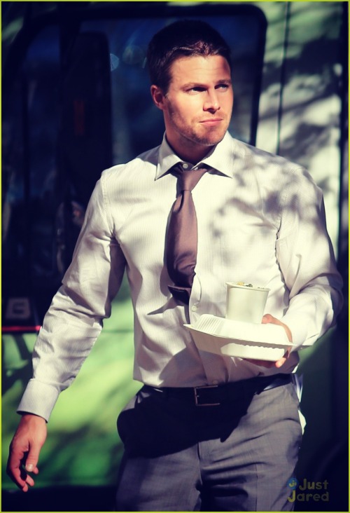 olicity-sitting-in-a-tree:  yes Stephen, ruin me 