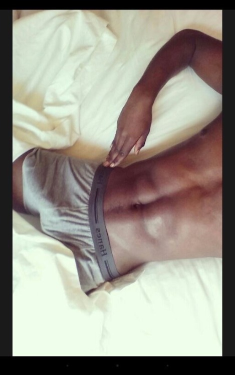 ibaitboys:  This dark skin cutie have a nice porn pictures