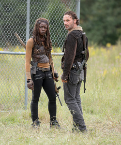 dailytwdcast:  Rick and Michonne in The Walking