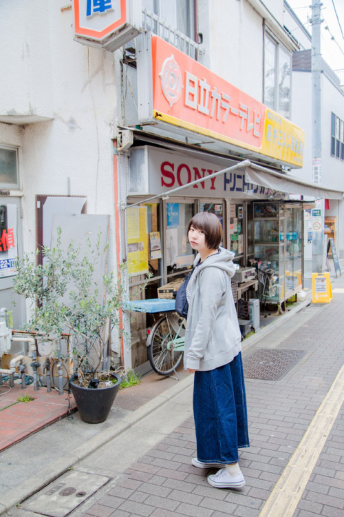  title:こなみん♥世田谷線＜山下駅編＞(Konamin loves Setagaya-line<Yamashita station edition>)model:佐野小波(Konam