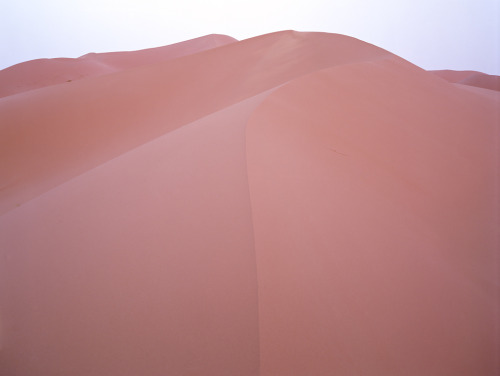 tmpls:  lucatombolini:LS V: journey (second part) New series out now on www.lucatombolini.net .. Moroccan desert, last summer…  Looks like a woman’s body. Gorgeous.