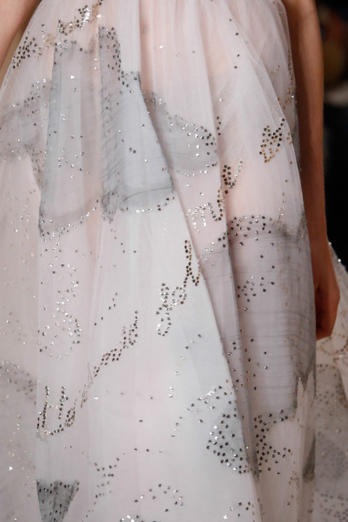 VALENTINO Couture Spring 2015if you want to support this blog consider donating to: ko-fi.com/fashio