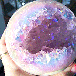 bando&ndash;grand-scamyon:  sensorys:  amethyst aura geode sphere!  these things are so fucking expensive and I want one so baddddd