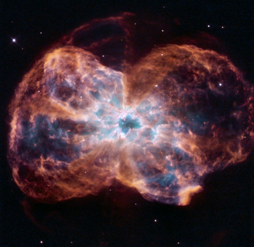 Hubble Views a Colorful Demise of a Sun-like Star : This star is ending its life by casting off its 