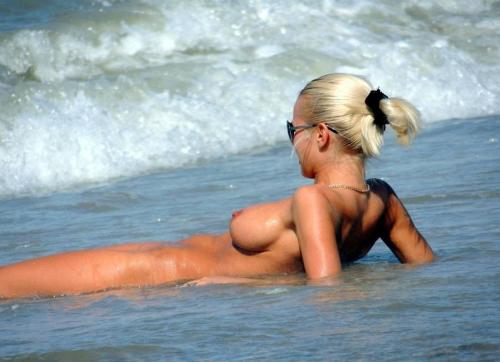Bikinis Boobs Butts