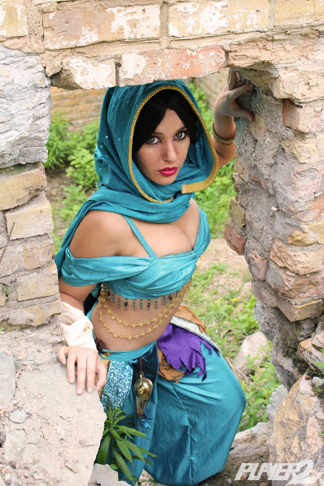 lisa-lou-who:  Jasmine, Thief of Agrabah — my favorite princess with an edgier