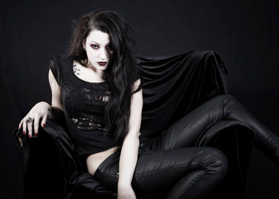 steam-and-pleasure:  Lyna von Kürten (alt. model)