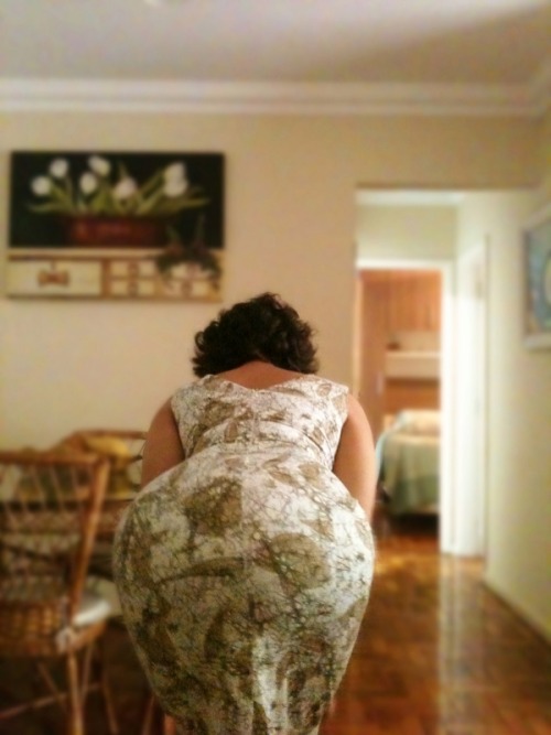 spectrumofadistantdream:   Woops! I just dropped something!  Continuation of this photo 
