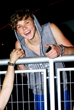 fivesource:  5 Seconds of Summer arriving at the American Airlines Arena on June 15, 2013. 