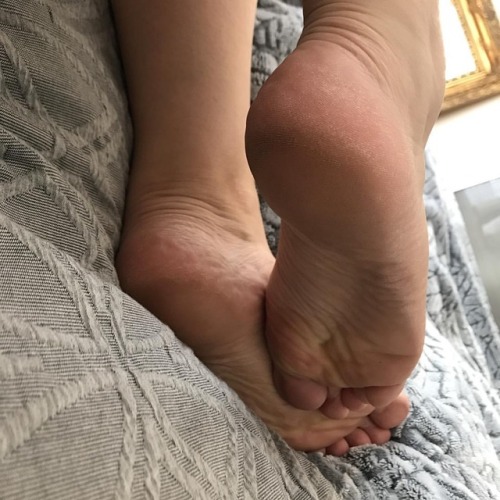 Things I do on a Saturday. #wrinklysoles #dirtysoles #footfetishnation #feetworship #dirtyfeet #feet