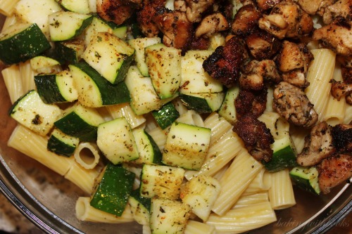 Baked Chicken & Zucchini Rigatoni Ingredients 1 box (1 lb) rigatoni noodles 1 lb boneless, skinl