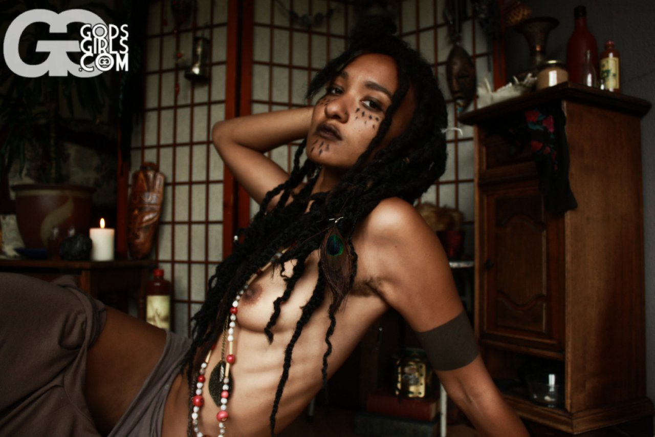 lyrahavoc:  omg y’all these two new babely halloween sets just went live from cah