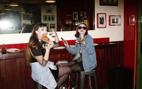 Ladies&amp;Red (2017)Pentax SF7 // Fuji Superia 200