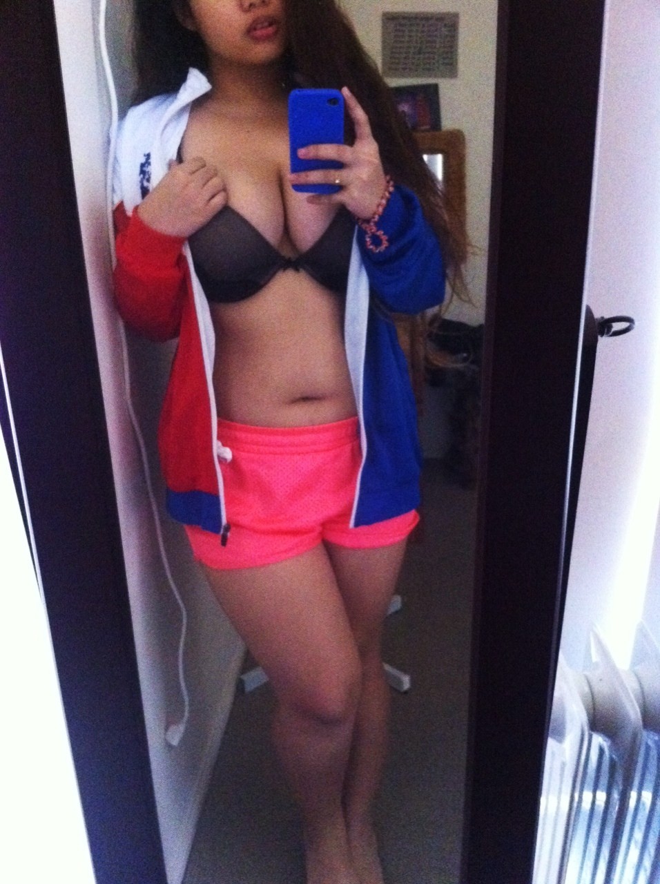 bumbawoi:  two colossal reasons why i re-joined tumblr… 