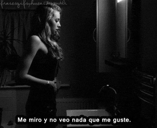 i-hate-my-body-and-me:  Asco me doy asco soy una maldita cerda, tengo una horrible
