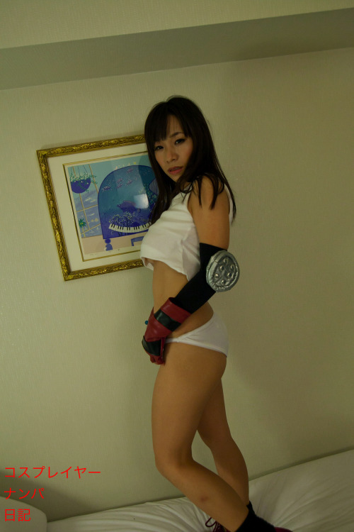 hot-cosplay:  Final Fantasy VII - Hot Tifa adult photos