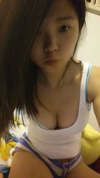 asiansunleashed: Follow me at: www.asiansuptheass.tumblr.com You will not regret it! :3  If 