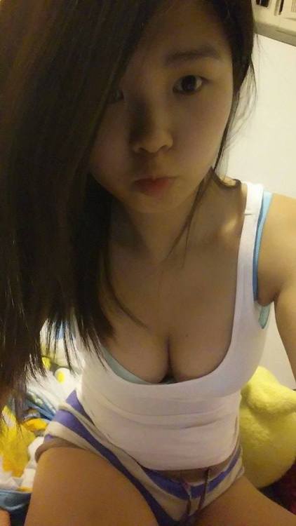 asiansunleashed: Follow me at: www.asiansuptheass.tumblr.com  You will not regret it! :3  If 