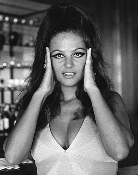 miss-vanilla:  Claudia Cardinale photographed by David Sutton, 1966.