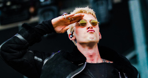 mohawkells: Machine Gun Kelly performs @ Rock On The Rangeby: 99.7 The Blitz on Facebook
