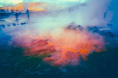 photojojo:4,320 meters above sea level in the mountains of Chile, the El Tatio geyser has been spe