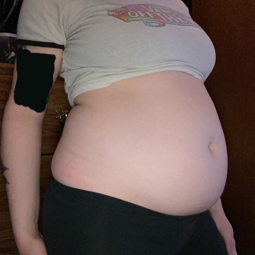 bellybabe-699-deactivated202101:my constant eating paid off over the holiday, I gained and I’m sitting at a nice 148 lbs now :)