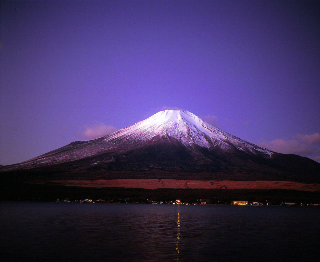 dreams-of-japan:   	First Dream of the Year [Explored] by Joytrip 