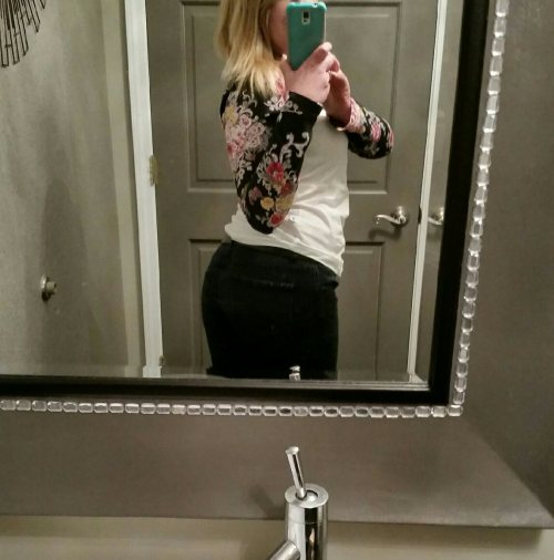 funforus2015:  Sexy salon selfies 😋😘   LOVE TO GET THESE BOO!!!