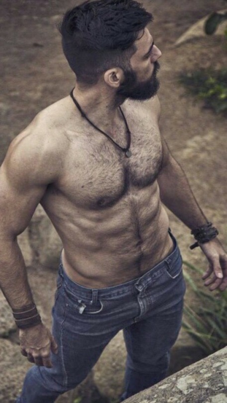 cowboymale17: Pecs, trailz and denim.