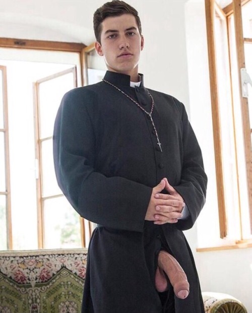 underwearhunks:  Holy men!  Follow UnderwearHunks at              http://underwearhunks.tumblr.com  Submit your photos at jimmjones8@gmail.com, ask questions or just say hi ;)