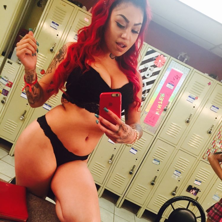 stripper-locker-room:  mrsidogbros