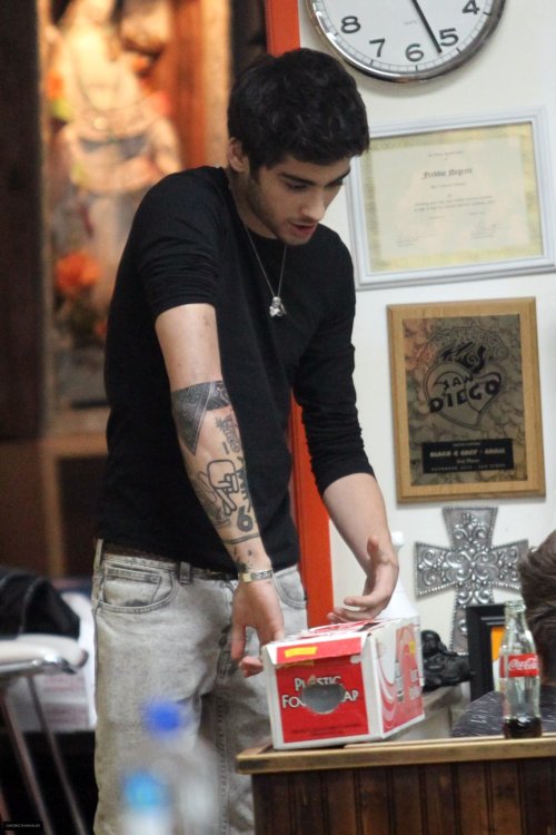 ZAYN at Shamrock Tattoo Parlor in Hollywood. Dec.20.2012.