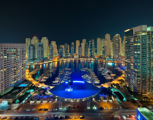 Welcome to the Dubai Marina Show! by DanielKHC on Flickr.
