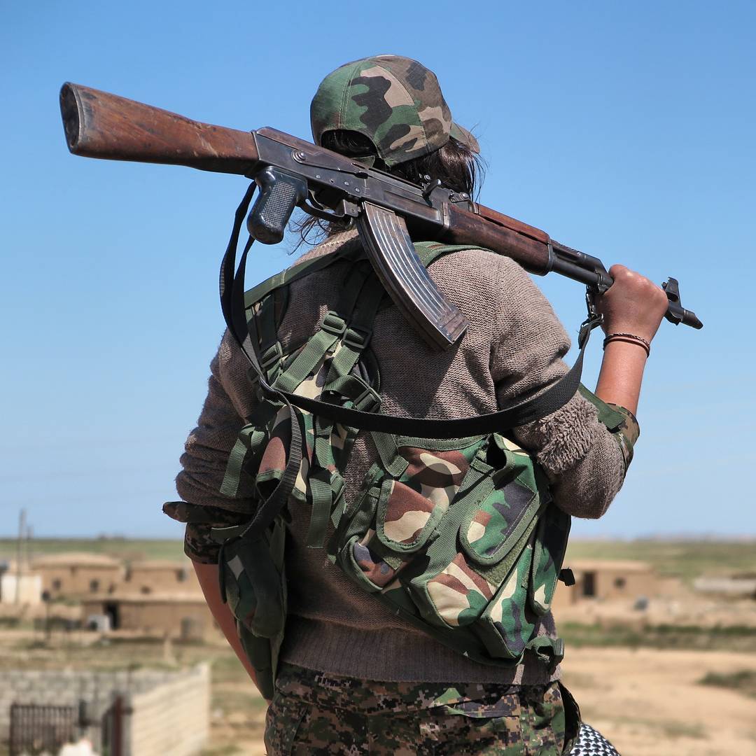 bijikurdistan:  a Kurdish Female YPG Fighter