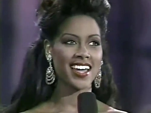 surra-de-bunda:  Never Forget The Black Barbie. (Miss USA, 1993) 