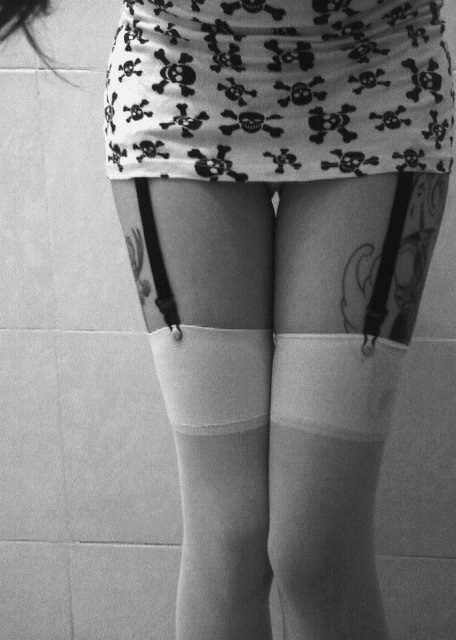 sexylegsfromtheweb:   SexyLegsFromTheWeb   