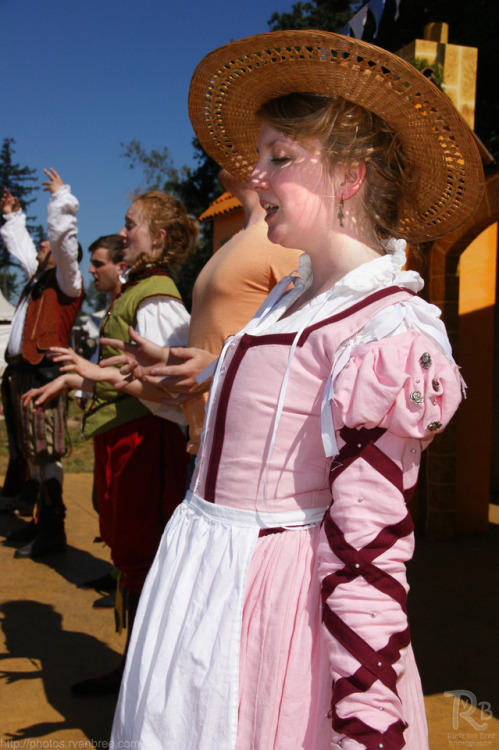 Elizabethan Pink Dress (Washington Midsummer Renaissance Faire, 2011)
