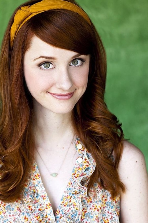 gloriouslyred: Laura Spencer