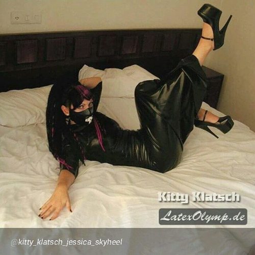 By @kitty_klatsch_jessica_skyheel &ldquo;Bedtime #latex #rubber #fetish #fetisch #rubberdolls #kitty