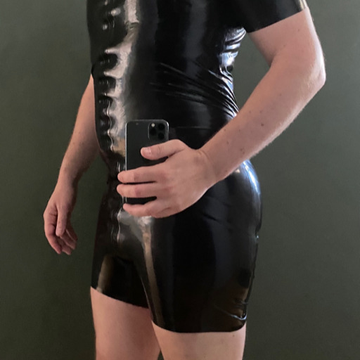 maxfetish6:Swiss rubber 