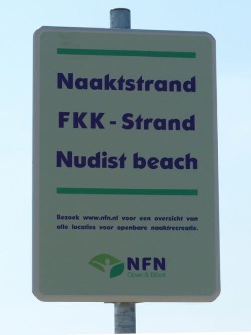 Naturist beaches and how to find them 😍