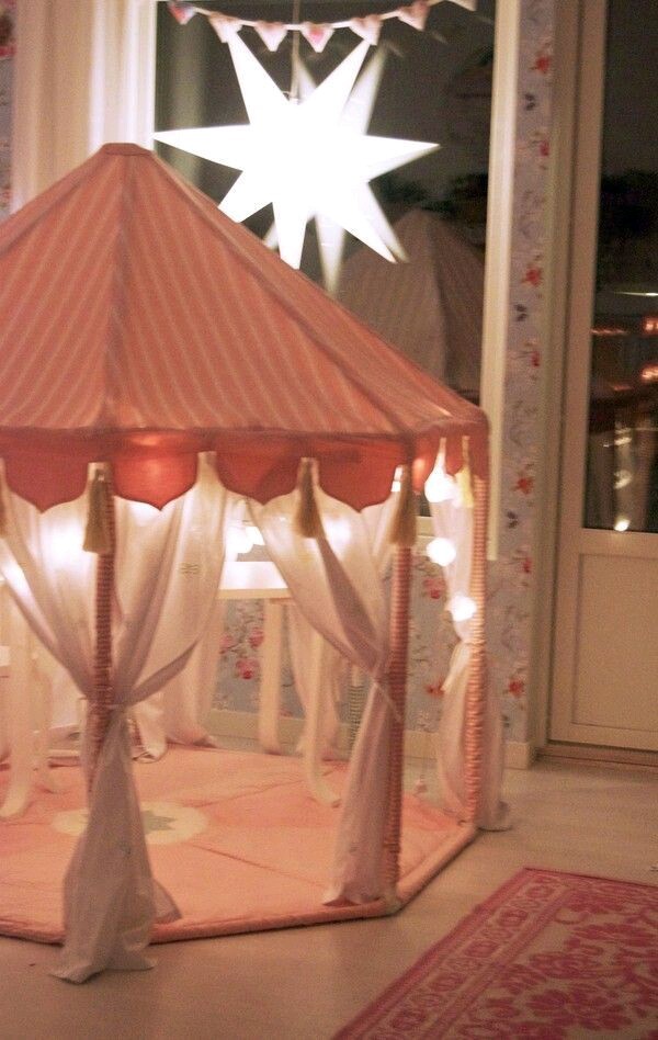 badlittlekitten:lolitamystery:  👑Princess-themed bedrooms fit for any Little👑