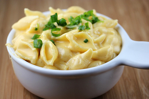 prettygirlfood:  Shells &amp; Cheese Ingredients:8 ounces shells  medium shells¼