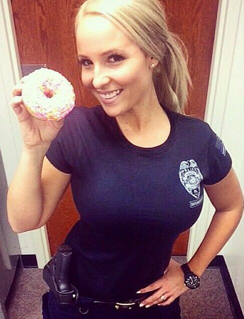 breastsofdoom:  Arresting beauty