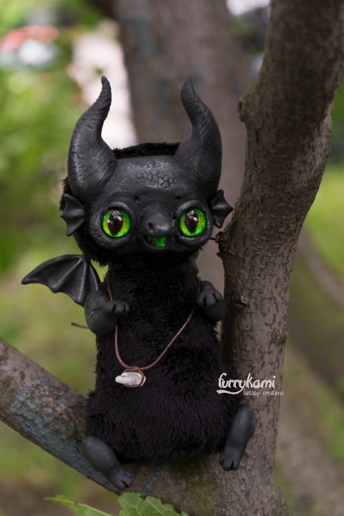  Carbon Dragon (Yes he slightly similar to the Toothless, but it’s not him)https://etsy.me/2HF